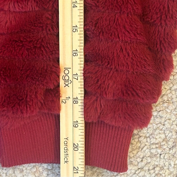 Love Tree Hooded Burgundy Faux Fur Coat Jacket Small - Picture 6 of 8